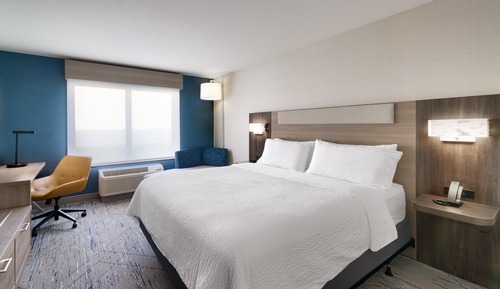 Standard Room, 1 King Bed, Accessible (Mobility)