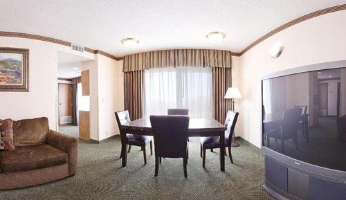 Suite, 1 King Bed, Accessible (Comm, Tub)
