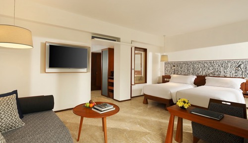 Impressive Forest Suite Twin Bed with Butler Service