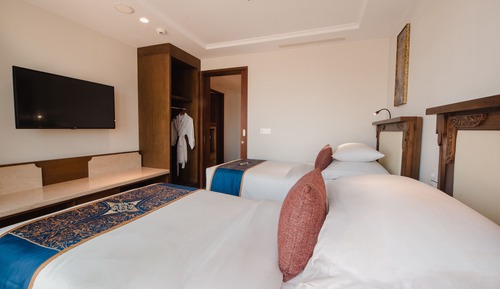 Family Premier Suite