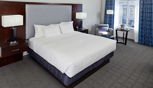 Room, 1 King Bed, Bathtub
