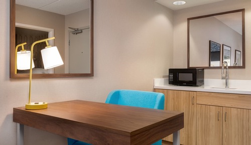 Suite, Two Queen Beds, Non-Smoking
