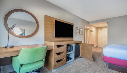 Studio, 1 King Bed with Sofa bed, Non Smoking (King Study)