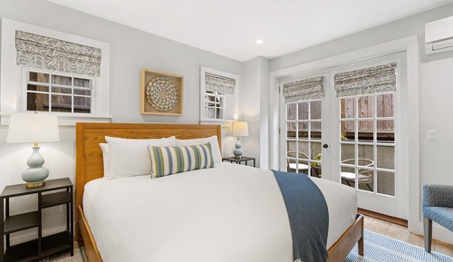 Regatta King with Private Patio