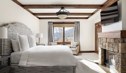 The Cascade Residence Four Bedroom Slopeside