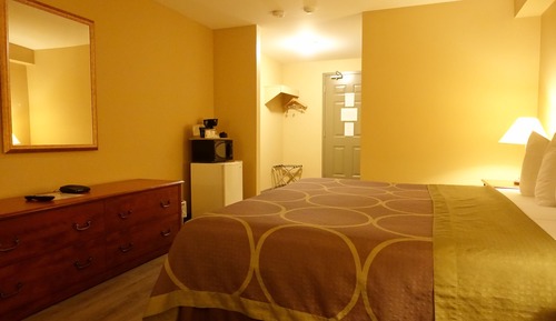 Suite, 1 Queen Bed, Non Smoking