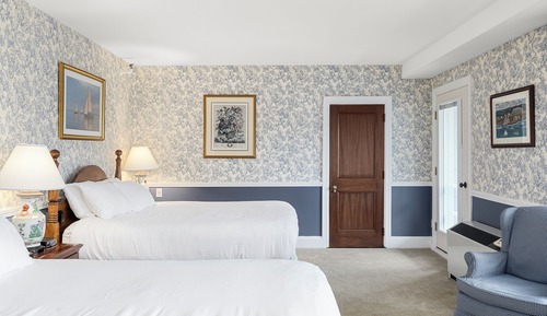 Standard Quadruple Room, 2 Queen Beds