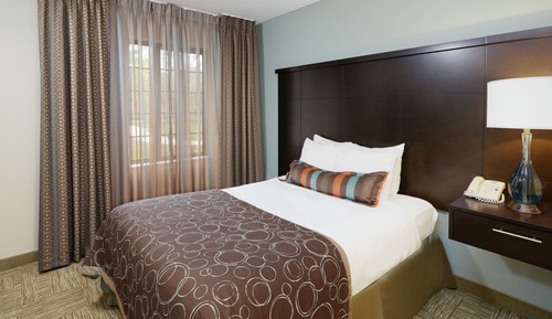 Suite, 2 Bedrooms, Kitchen (2 Bathrooms)