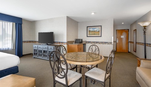 Suite, 1 King Bed, Non Smoking, Refrigerator & Microwave (with Sofabed)