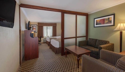 Room, 2 Double Beds, Non Smoking (One-Bedroom)