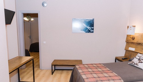 Family Room, 2 Bedrooms