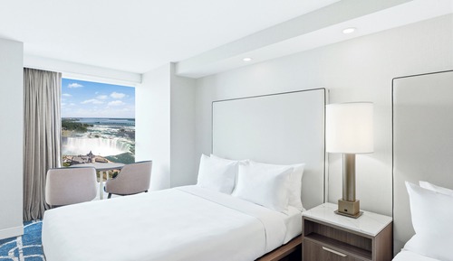 3 Beds Fallsview