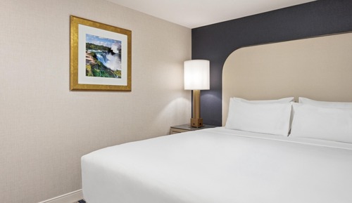 Fallsview Suite | Four Queen Beds | High Floor