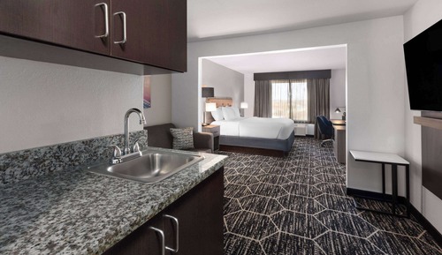 Suite, 1 King Bed with Sofa bed, Non Smoking