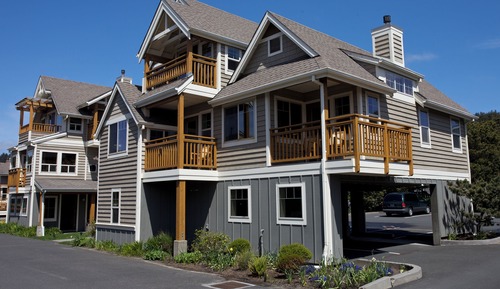 King Cottage with Sofa Sleeper (Non-View, Pet Friendly)