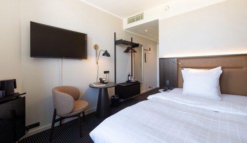 Standard single room