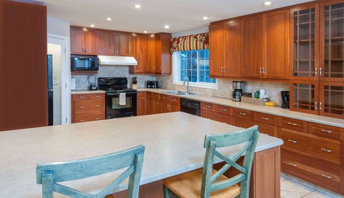 Family Suite, 3 Bedrooms, Kitchen (2 Bathrooms, 2 Levels)