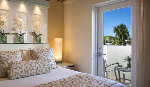 Luxury 1 Bedroom Bi-level Garden View Suite