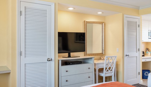 Standard Room, 1 King Bed