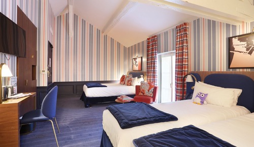 Family Room (4 persons)