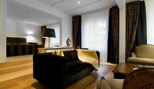 Superior Suite, Terrace, Mountain View