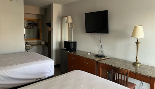 Standard Room, 2 Queen Beds, Non Smoking