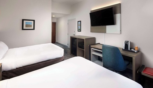 Room, 2 Queen Beds, Accessible, Non Smoking