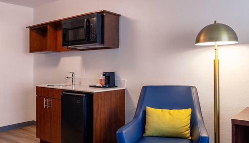 Efficiency, Room, 2 Queen Beds, Non Smoking, Kitchenette