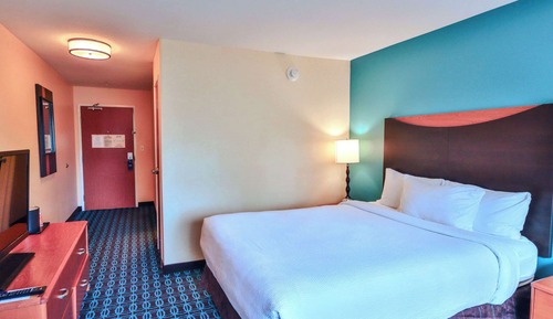 Standard Room, 1 Queen Bed, Non Smoking