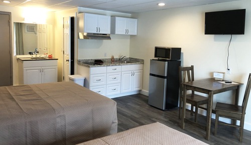 Room, 2 Queen Beds, Non Smoking, Kitchenette