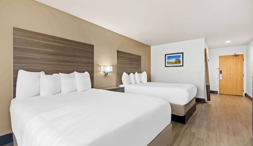 Standard Room, 2 Queen Beds, Accessible, Bathtub