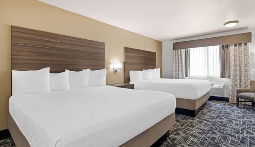 Executive Suite, Multiple Beds, Non Smoking (Larger Room)