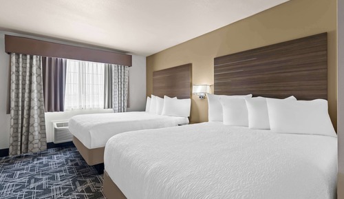 Suite, 2 Queen Beds, Non Smoking (Larger Room)