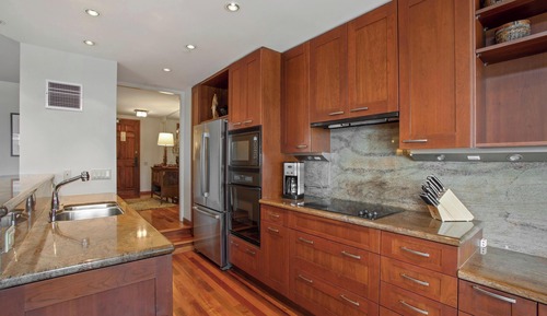 Condo, 3 Bedrooms (163)