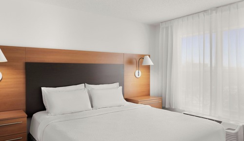 Studio, 1 Queen Bed with Sofa bed (Hearing Accessible)