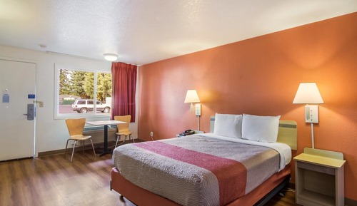 Standard Room, 1 Queen Bed, Non Smoking
