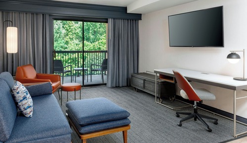 Suite, 1 Bedroom, Balcony