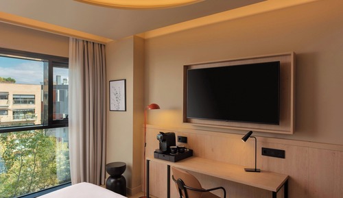 Room, 2 Twin Beds, City View (Preferred Room)
