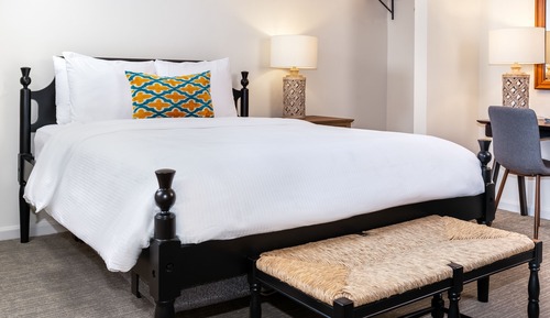 Deluxe Room, 1 Queen Bed