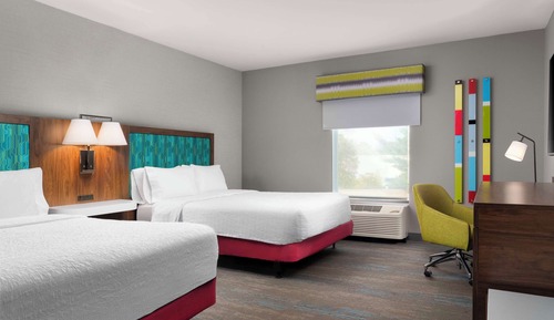 Room, 2 Queen Beds, Accessible, Bathtub