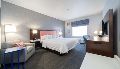 One king bed non smoking