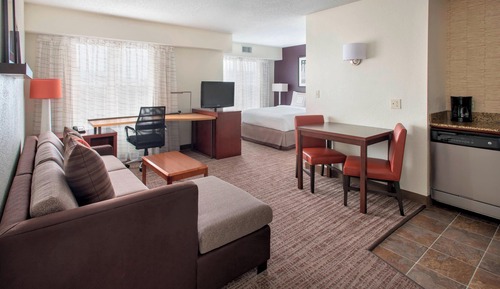 Studio, 1 Queen Bed with Sofa bed (Mobility/Hearing Accessible, Tub)