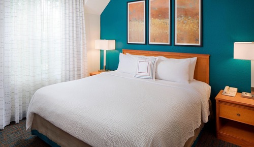 Studio Suite, 1 Queen Bed with Sofa bed (Mobility/Hearing Accessible, Tub)