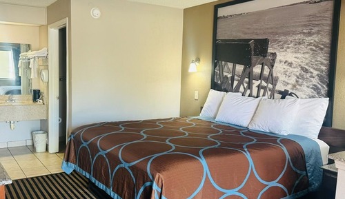 Suite, 1 King Bed, Non Smoking