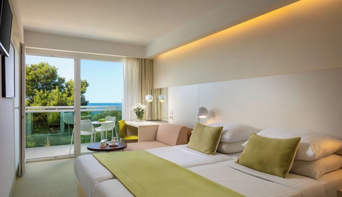 Suite with Balcony and Sea Side