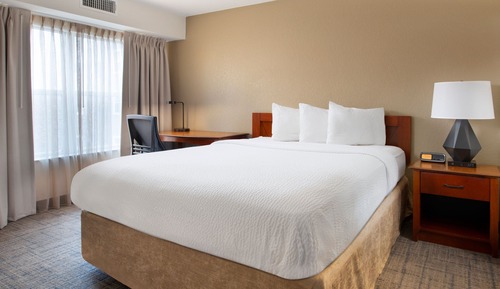 Suite, 1 Bedroom, Bathtub (Mobility/Hearing Accessible, Tub)