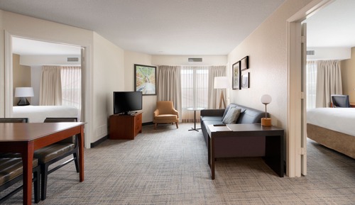 Suite, 2 Bedrooms (Hearing Accessible)