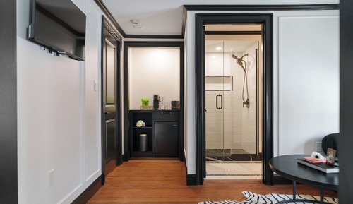 King Suite - Room 1