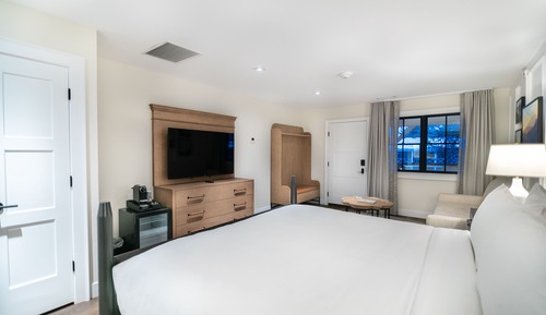 Deluxe Room, 1 King Bed with Sofa bed (Premium King, Sofa Bed, Private Patio)