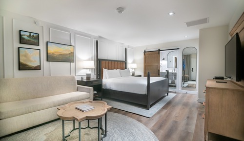 Deluxe Room, 1 King Bed (Standard King, Sofa Bed, Balcony)